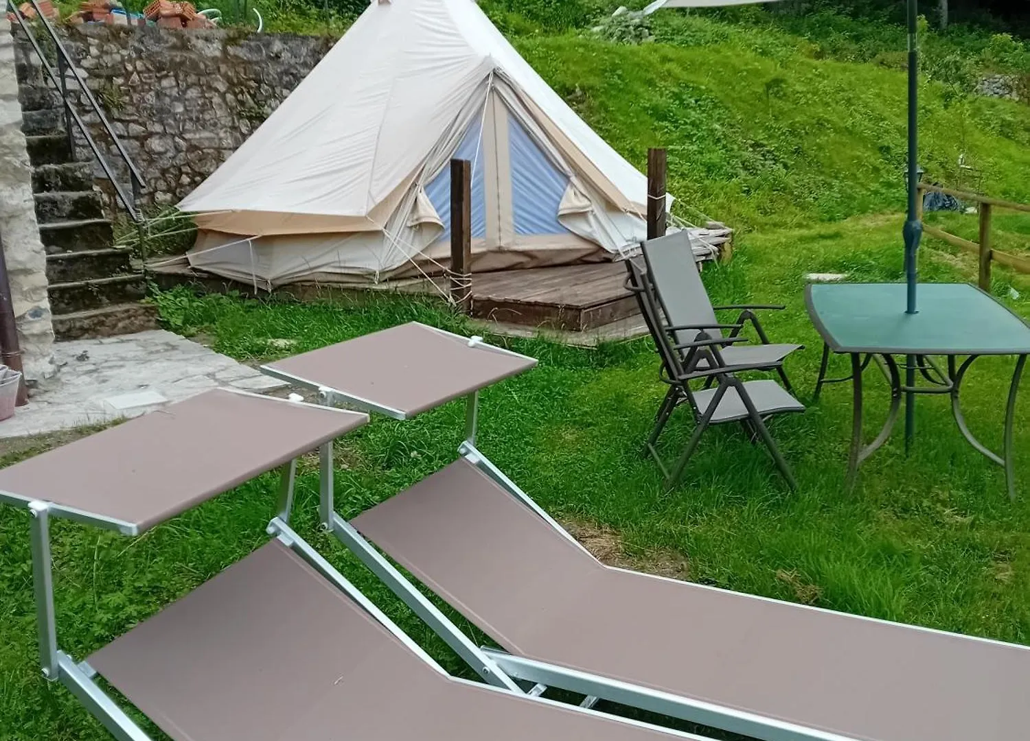 Glamping C Selva Tenda Ciliegio Piano Porlezza